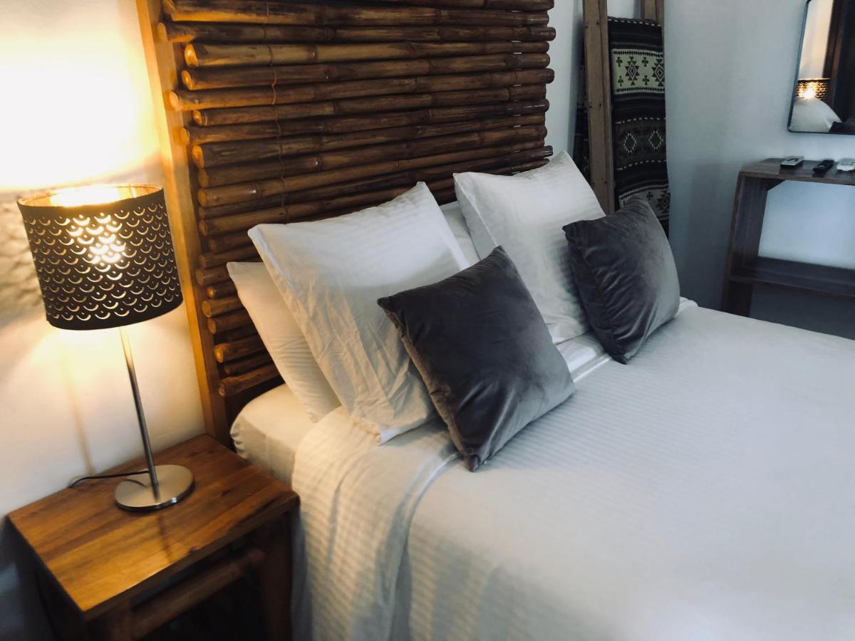Nautilus Lodge Puerto Lopez Ngoại thất bức ảnh